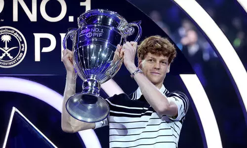 Sinner recieves the most special ATP Year-End No. 1 trophy in Turin