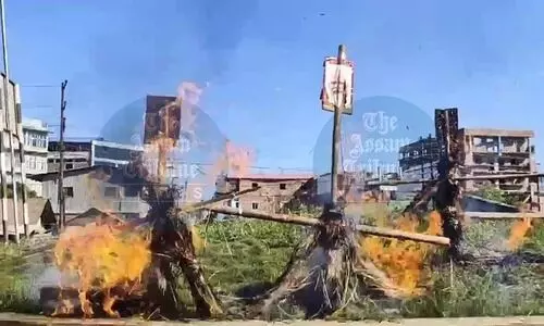Protests escalate in Manipur: Central govt offices locked, effigies of PM, Guv burnt