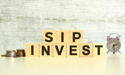 Exploring Impact of Different Compounding Frequencies with Daily Compound Interest Calculator