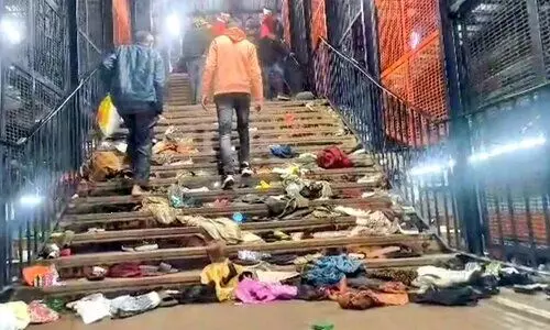 Stampede in Delhi railway station, 18 dead, dozens injured, probe ordered