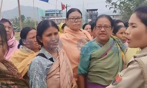 Women protesters storm NPP leader’s home over Arambai Tenngol remarks