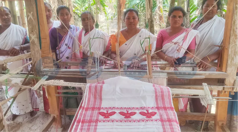 Gamosas with vulture motifs gain global recognition