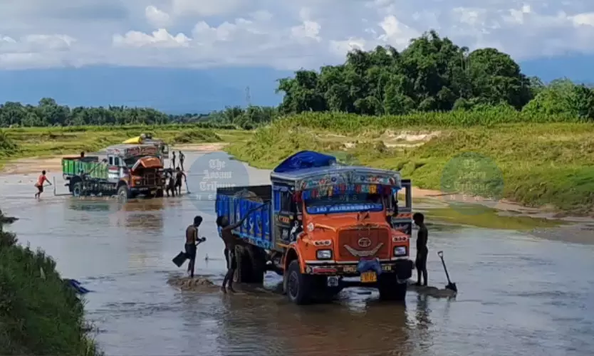 Cross-border sand mafia busted in Biswanath; Bangladesh-made dredgers seized