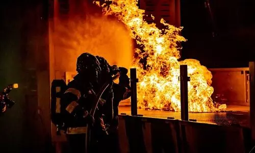 MP: Five LPG cylinders burst during blaze in Gwalior thread factory; two firemen hurt in op