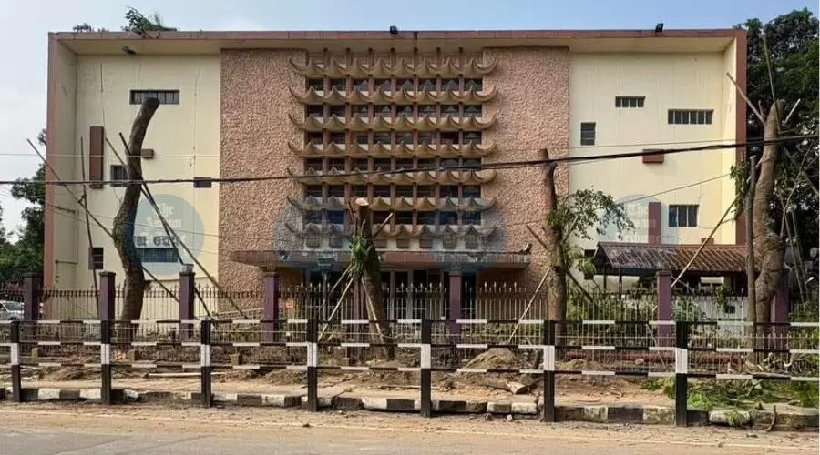 Tree felling for GNB flyover in Ambari sparks outrage; citizens accuse govt of betrayal Tree felling for GNB flyover in Ambari sparks outrage; citizens accuse govt of betrayal