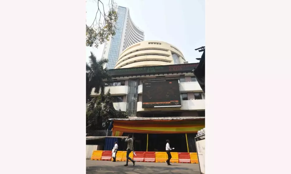 Bombay Stock Exchange receives bomb threat, police launch search operation Bombay Stock Exchange receives bomb threat, police launch search operation