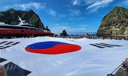 Representational Image Representational Image