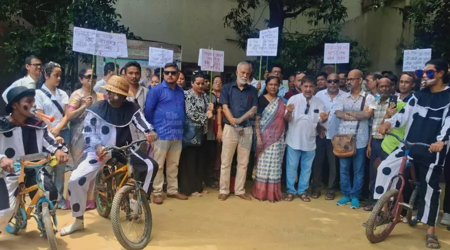 Artists stage protest demanding reopening of Rabindra Bhawan in Guwahati