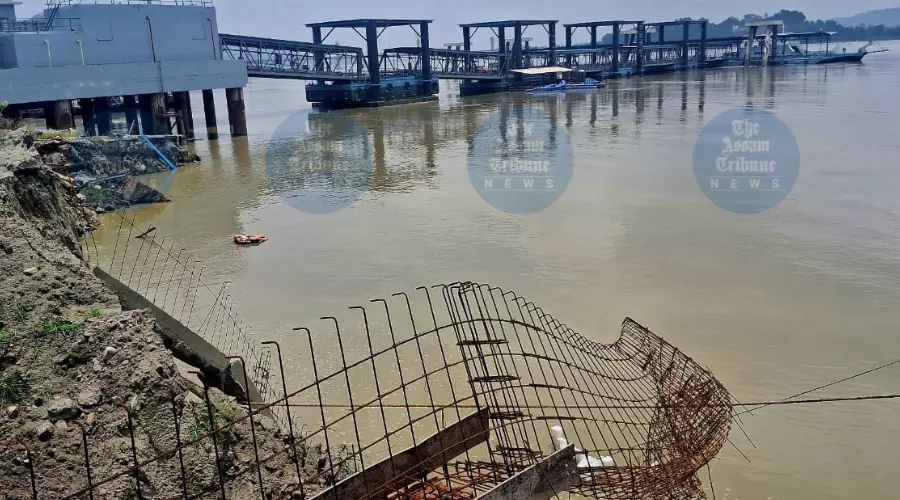 Cracks in the banks? Locals link Guwahati Gateway Ghat to erosion surge Cracks in the banks? Locals link Guwahati Gateway Ghat to erosion surge