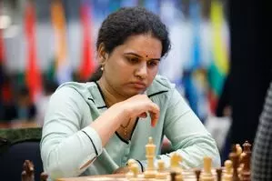 Andhra Pradesh, Telangana CMs congratulate Chess champion Koneru Humpy