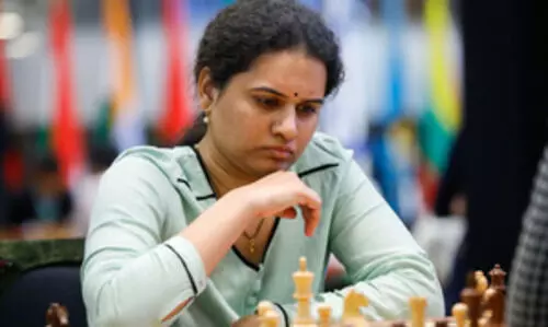 Andhra Pradesh, Telangana CMs congratulate Chess champion Koneru Humpy