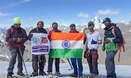 ‘Yudh Nashian Virudh’: Punjab Police officer hoists campaign banner at Himalayan summit