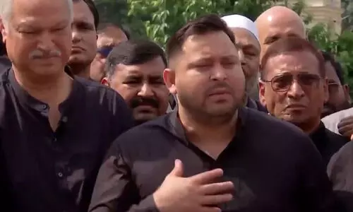 On the fourth day, the Bihar Assembly is still in a state of chaos over the topic of voter list revision