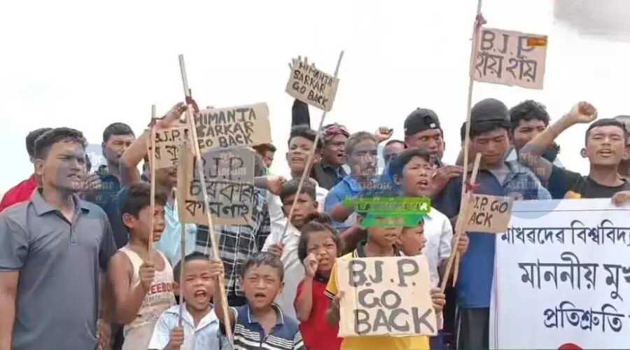 Villagers in Lakhimpur demand bridge promised by CM during 2022 polls Villagers in Lakhimpur demand bridge promised by CM during 2022 polls