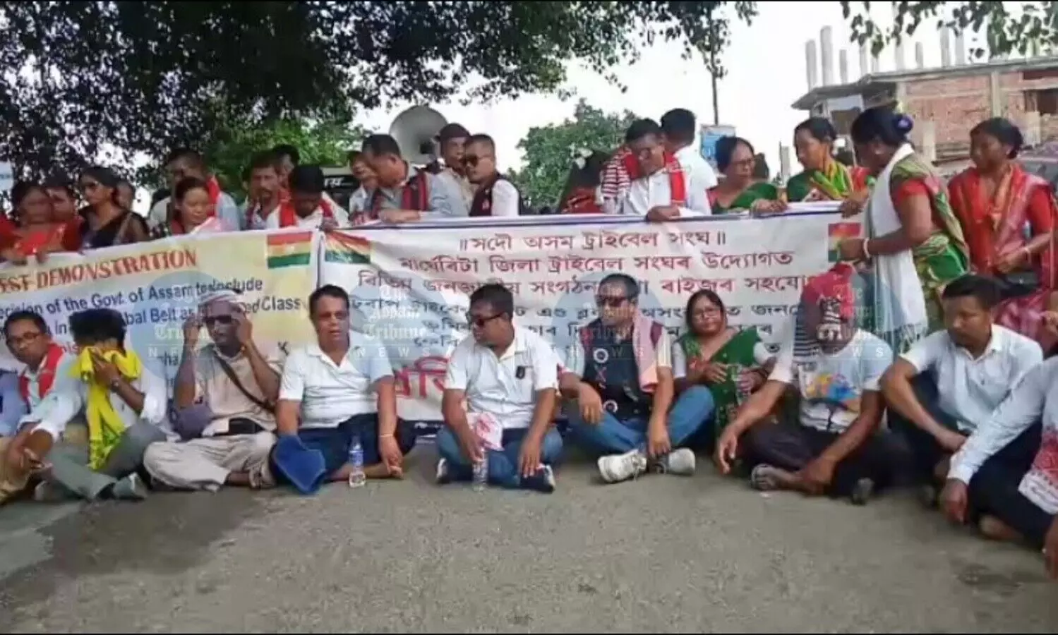Thousands block NH-315 over land rights to 6 communities in Tirap tribal belt & block