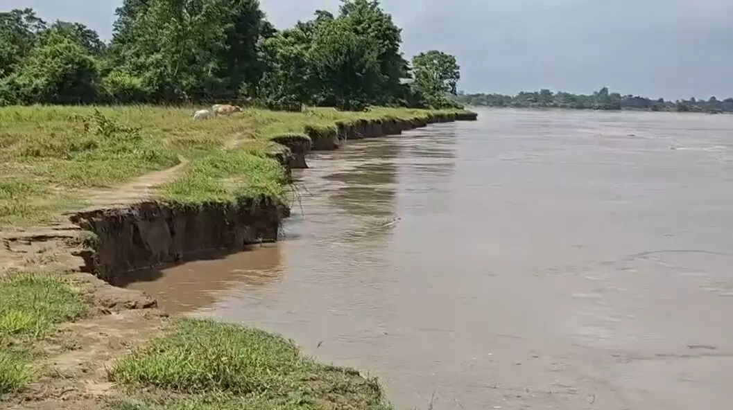 Erosion crisis mounts in Dibrugarh’s Tingkhong, 150 families at risk Erosion crisis mounts in Dibrugarh’s Tingkhong, 150 families at risk