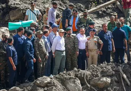 60 people were killed and more than 100 injured on the third day of the rescue effort in Kishtwar, J&K 60 people were killed and more than 100 injured on the third day of the rescue effort in Kishtwar, J&K