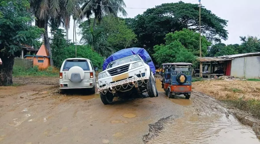 Diphu-Hamren arterial road in West Karbi Anglong crumbles, commuters at risk Diphu-Hamren arterial road in West Karbi Anglong crumbles, commuters at risk