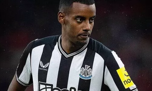 Football: Newcastle Uniteds Isak transfer dilemma is a lose-lose scenario: Eddie Howe