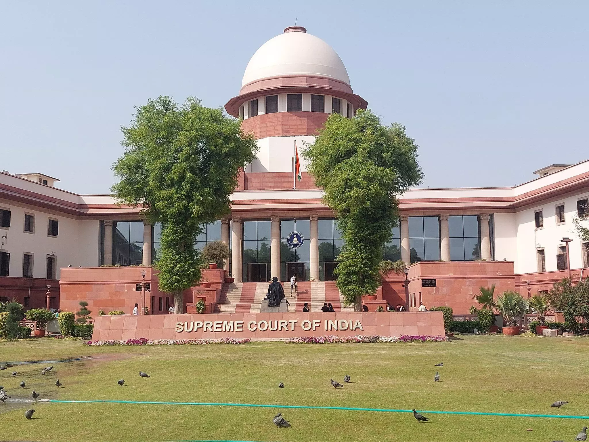SC panel recommends Rs 150 Cr penalty on USTM, seeks land restoration