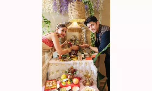 Surbhi Chandna greets Gannu Bappa with delectable bhog and soulful aartis