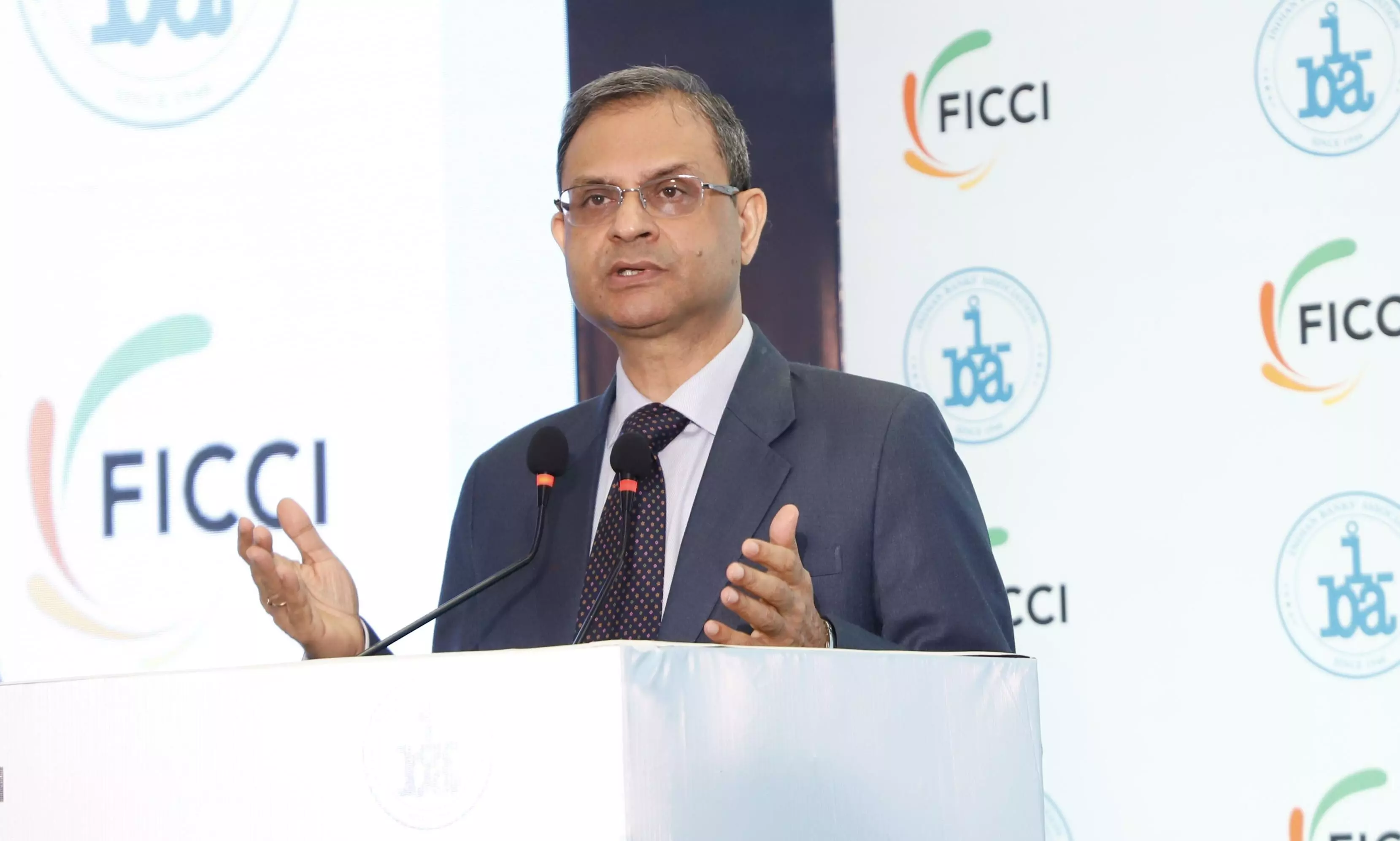 In light of global concerns, the RBI should manage liquidity with agility and initiative: The Governor In light of global concerns, the RBI should manage liquidity with agility and initiative: The Governor