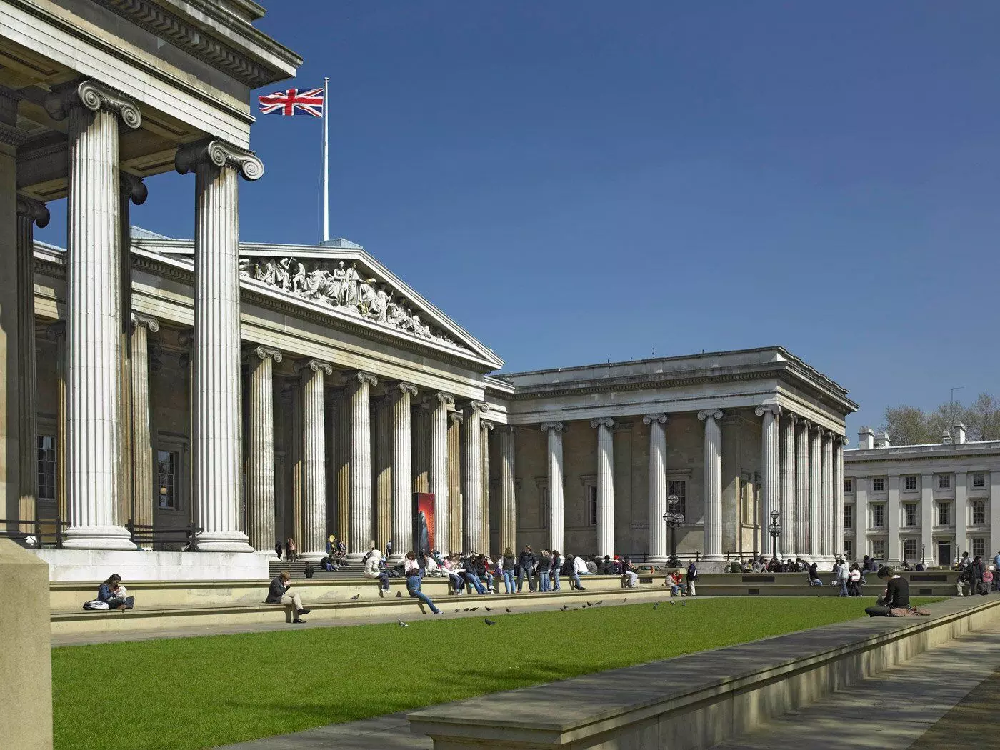 Assam must build state-of-art museum to host Vrindavani Vastra, says British Museum Assam must build state-of-art museum to host Vrindavani Vastra, says British Museum