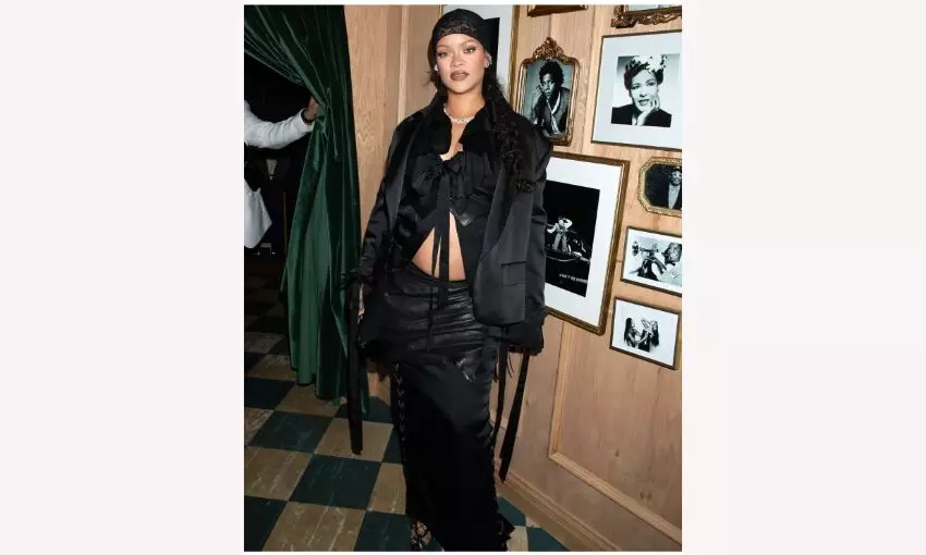 When Rihanna reaches her 20-year Hollywood milestone, she becomes emotional and said Every single one  played a very crucial role