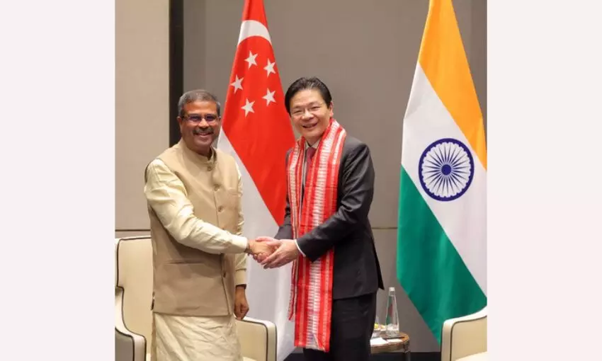 Singapore PM calls for stronger cooperation with India in education, skill development Singapore PM calls for stronger cooperation with India in education, skill development