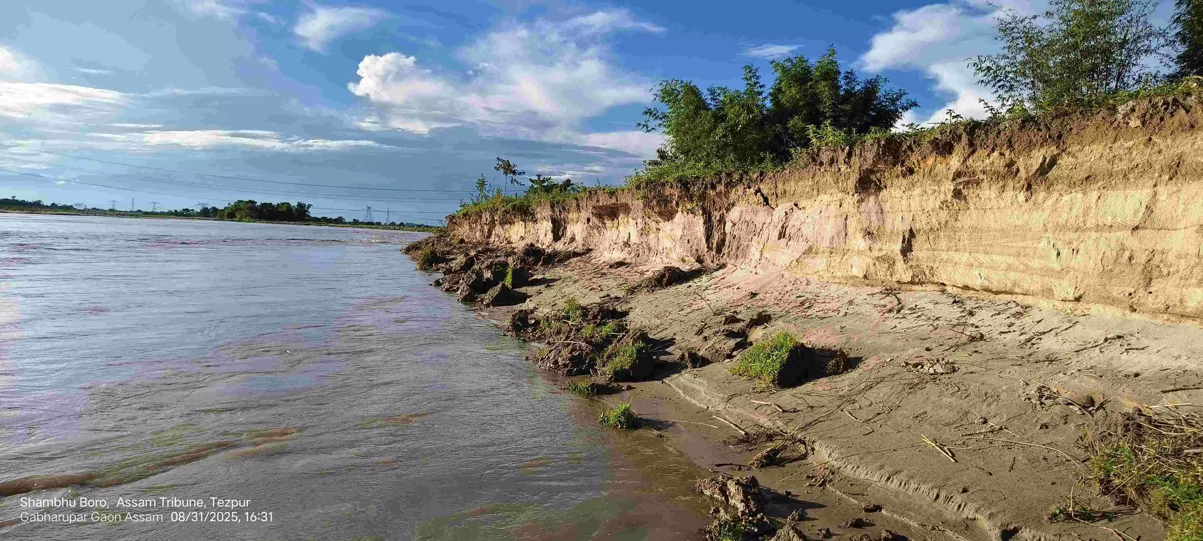 River Gabharu erosion eats into cropland in Sonitpur, farmers left high & dry