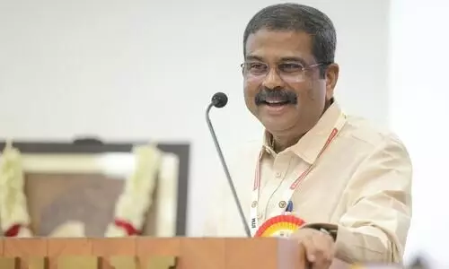 Union Minister says Centre not forcing language on states, rebuffs political claims