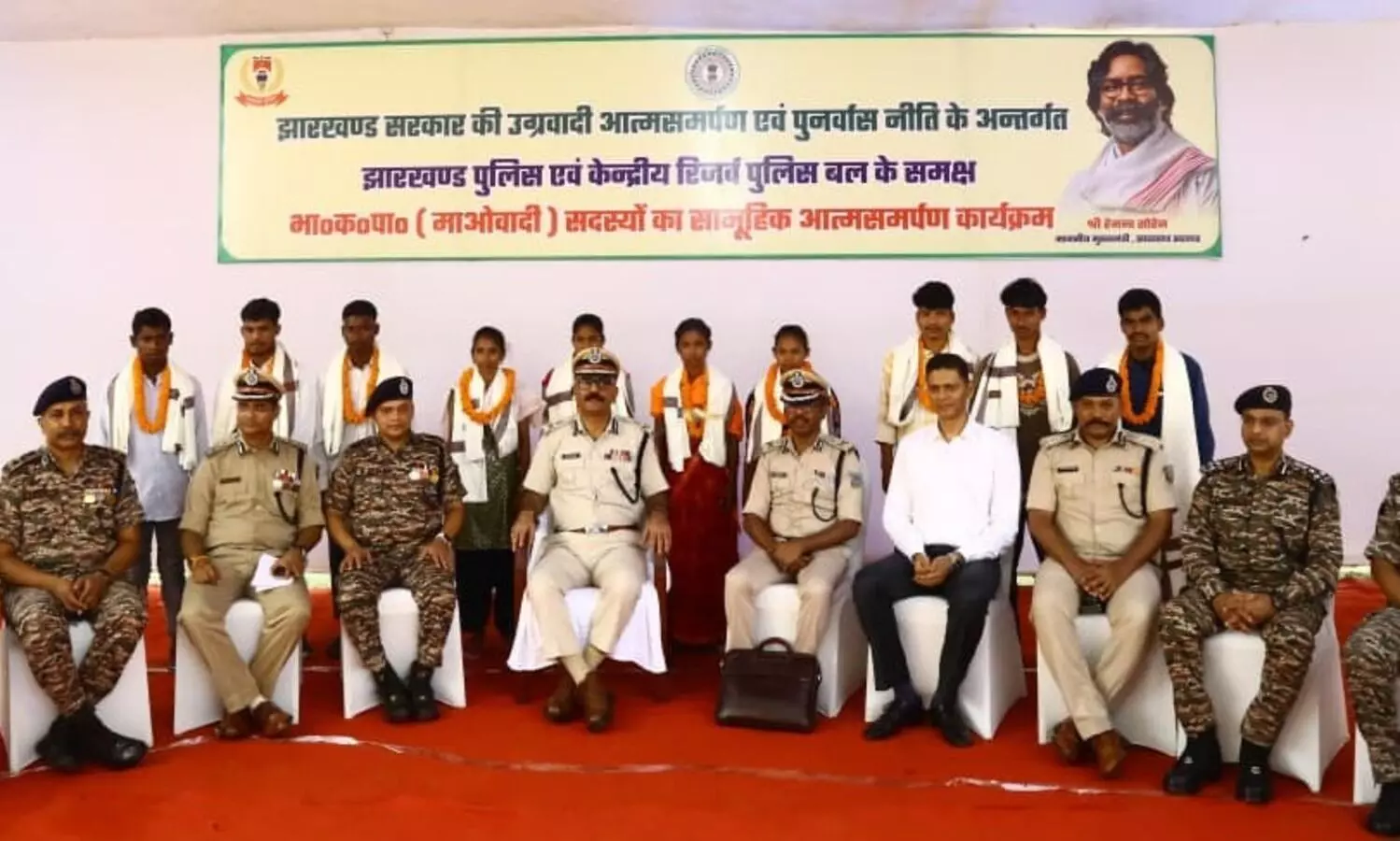 10 Maoists surrender before Jharkhand DGP in Chaibasa, vow to join mainstream