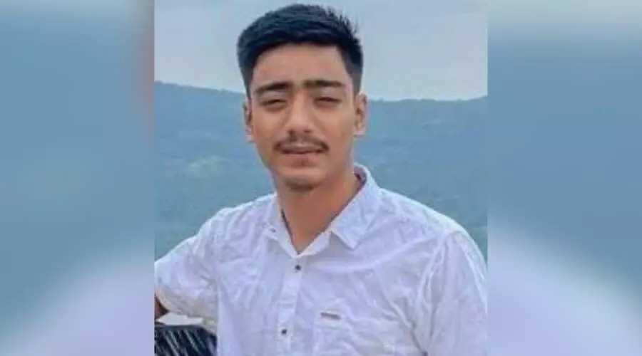 Fans, Bir Lachit Sena clash at Zubeen Garg condolence site in Doomdooma; two held Fans, Bir Lachit Sena clash at Zubeen Garg condolence site in Doomdooma; two held