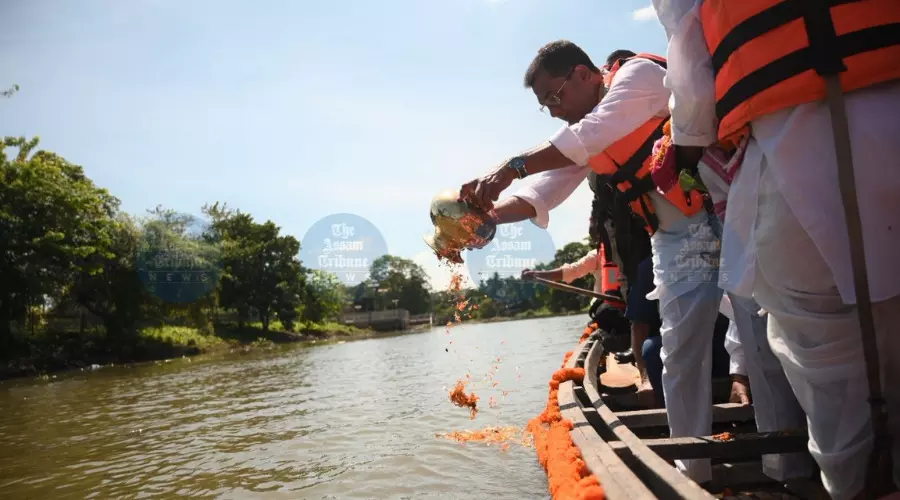 Over 30,000 pay tribute as Zubeen Garg’s ashes immersed in Brahmaputra & Kolong River Over 30,000 pay tribute as Zubeen Garg’s ashes immersed in Brahmaputra & Kolong River