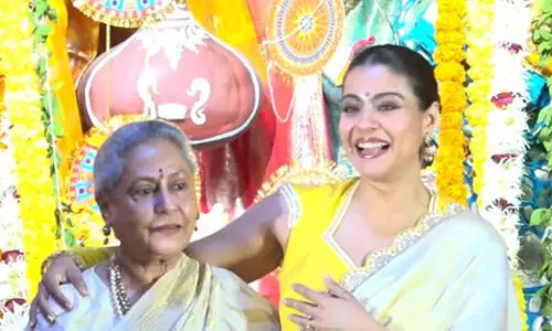 Saptami celebrations: Jaya Bachchan embraces Kajol warmly