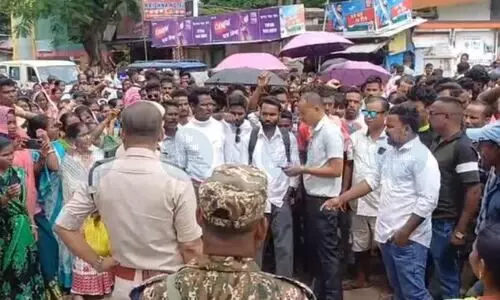 Minor girl assaulted in Mariani; locals gherao police station, demand swift justice