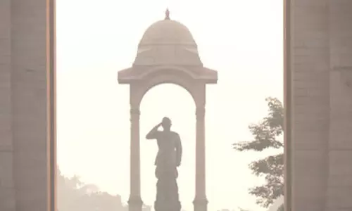 Ahead of Diwali, Delhi’s AQI rises to 240 as air pollution worsens