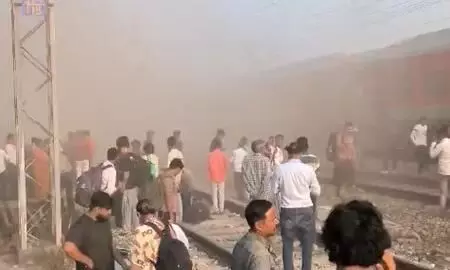 Fire erupts in Amritsar-Saharsa Garib Rath Express coach; no injuries reported Fire erupts in Amritsar-Saharsa Garib Rath Express coach; no injuries reported