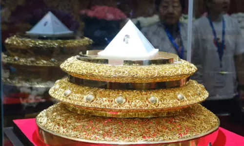 J&K L-G visits Russia’s Kalmykia, offers prayers at Buddhist monastery