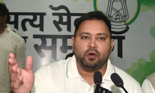Tejashwi vows permanent jobs, Rs 30,000 pay for Jivika Didis if RJD wins polls