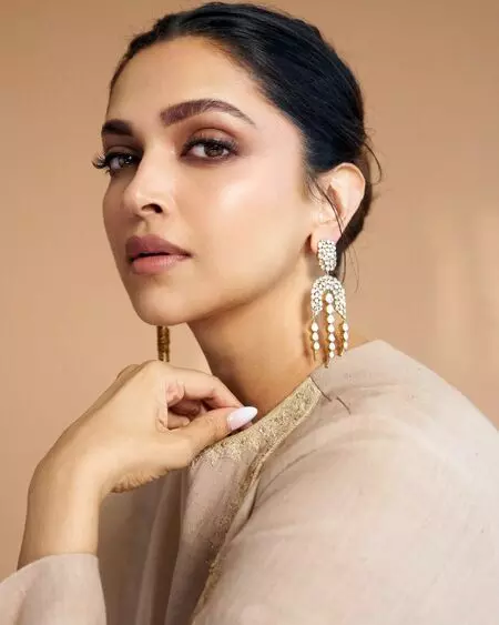 Deepika Padukone’s ‘sad’ Spirit tweet goes viral, but reports confirm it’s fake