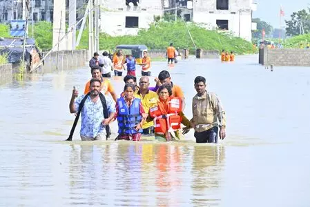 Cyclone Montha lashes Telangana; Warangal, Hanamkonda face heavy flooding