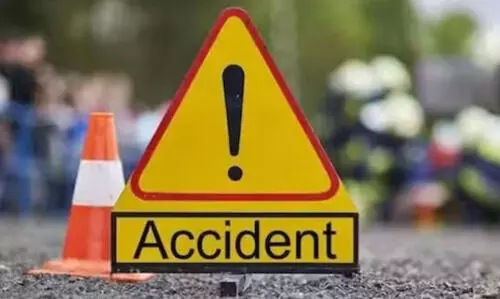 Bus overturns in MP’s Barwani, leaving one dead and several injured