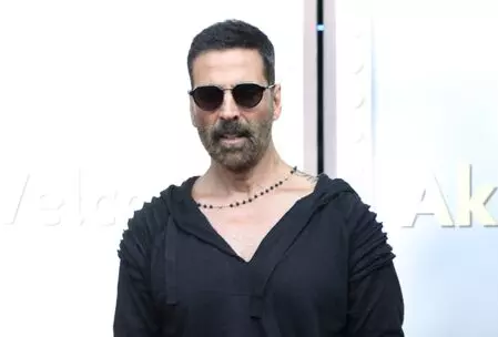 Akshay Kumar rejoices as India clinches ICC Women’s World Cup 2025 title