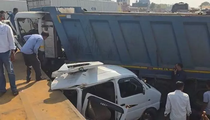 12 killed, over 10 injured as speeding dumper crashes 17 vehicles in Jaipur 12 killed, over 10 injured as speeding dumper crashes 17 vehicles in Jaipur