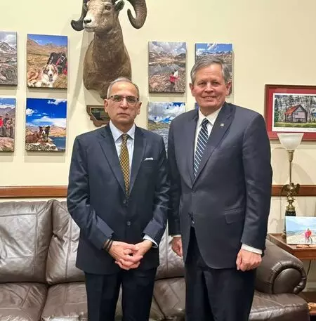 India, US review bilateral trade relations, discuss technology cooperation