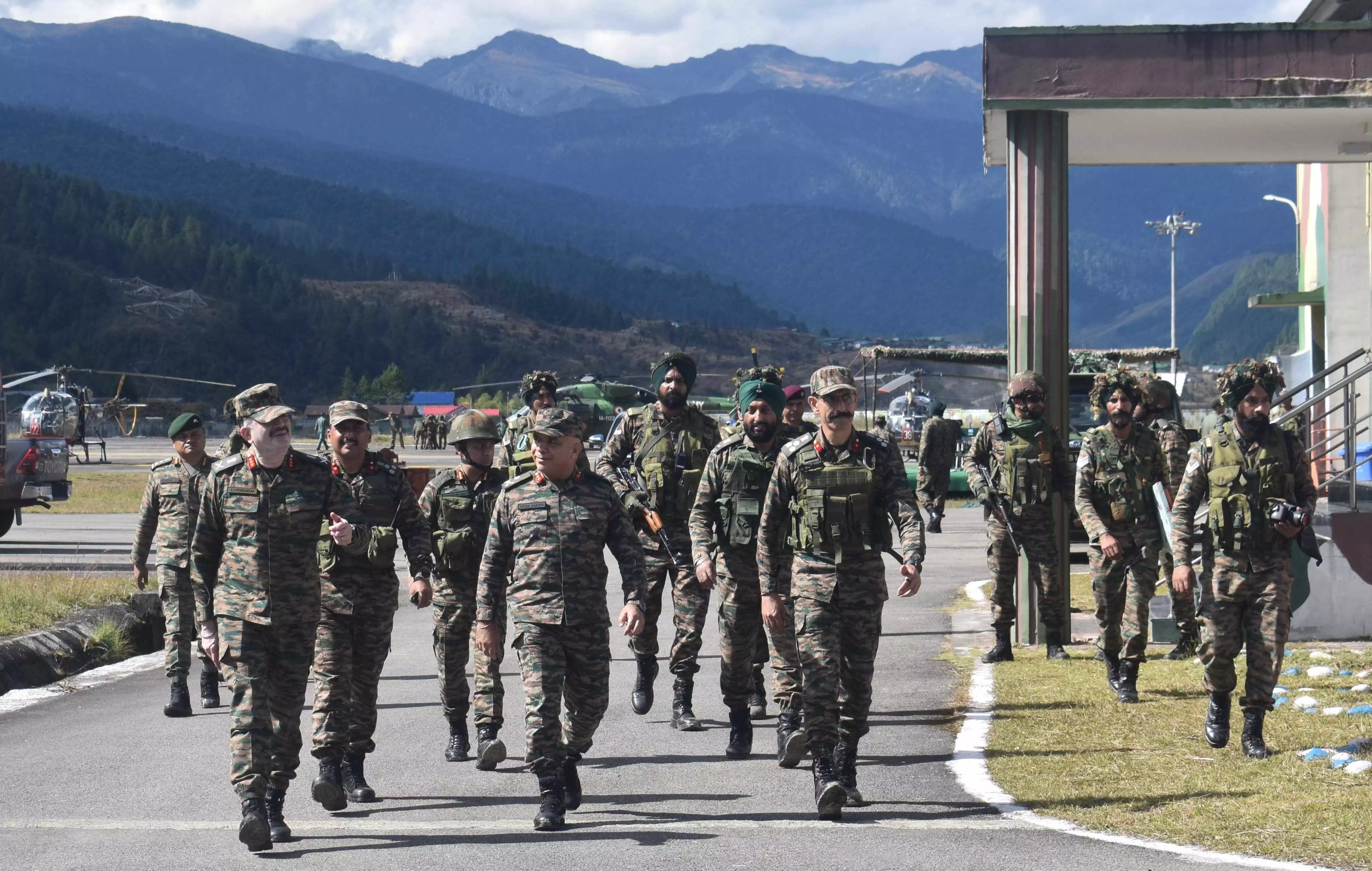 Lt Gen Pendharkar reviews India–Myanmar border readiness in Arunachal’s Vijaynagar