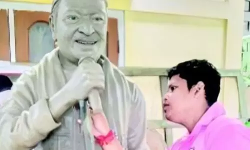Nalbari sculptor creates 7-ft statue of Bhupen Hazarika to mark birth centenary