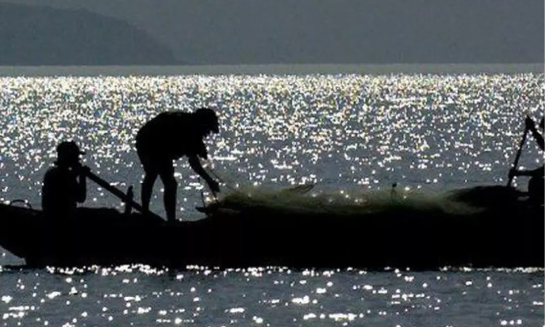 Sri Lankan Navy arrests 14 Indian fishermen from Tamil Nadu for poaching Sri Lankan Navy arrests 14 Indian fishermen from Tamil Nadu for poaching