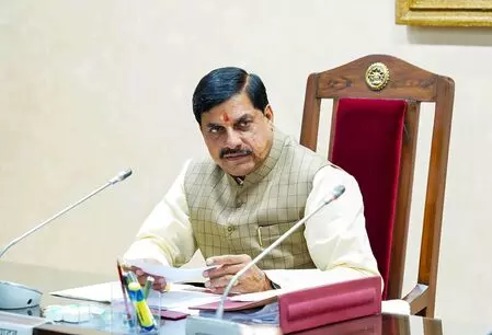 MP CM to disburse ₹300 crore to farmers under Bhavantar scheme on Nov 13 MP CM to disburse ₹300 crore to farmers under Bhavantar scheme on Nov 13